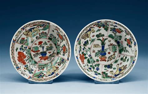 A Pair Of Famille Verte Cappuciner Bowls Qing Dynasty Kangxi 1662