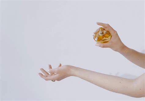 Diese 8 Parfums sind vegan und tierversuchsfrei | PETA