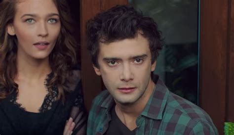 Filiz Bar N Elini Tutuyor Bizim Hikaye Yeni B L M Fragman