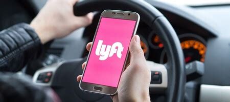 Lyft competencia de UBER llegaría a México en 2022 detalles e información