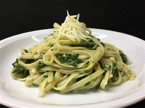 Nudeln mit Spinat Frischkäsesauce von Pulloverschwein Chefkoch