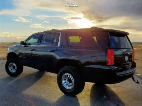 2015 Chevrolet Suburban Wheel Offset Aggressive 1 Outside Fender