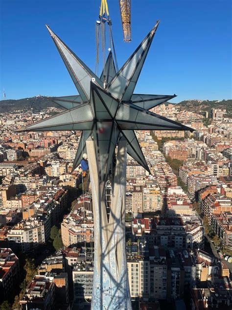 La Sagrada Família on Twitter Lestel ja corona la torre de la Mare