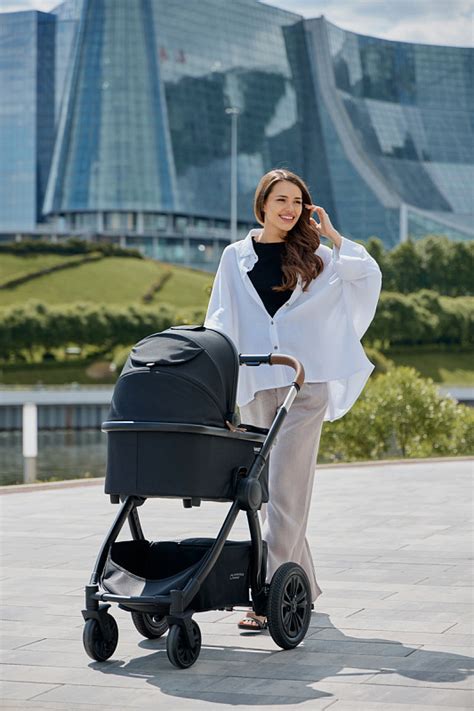 Детская коляска Happy Baby Mommer Pro 3 в 1 Black