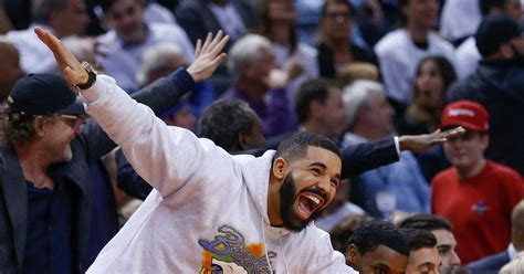 Hear Drakes New Songs ‘omertà And ‘money In The Grave