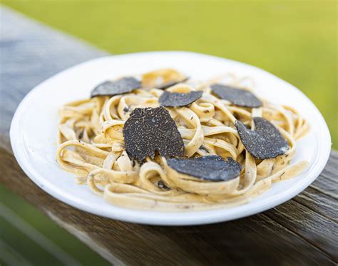 Creamy Truffle Linguine Vegan Recipe