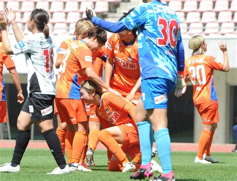 【weリーグ】新潟レディース今季2度目の3連勝 Fw滝川結女が“爆速シュート”決める サッカー写真ニュース 日刊スポーツ