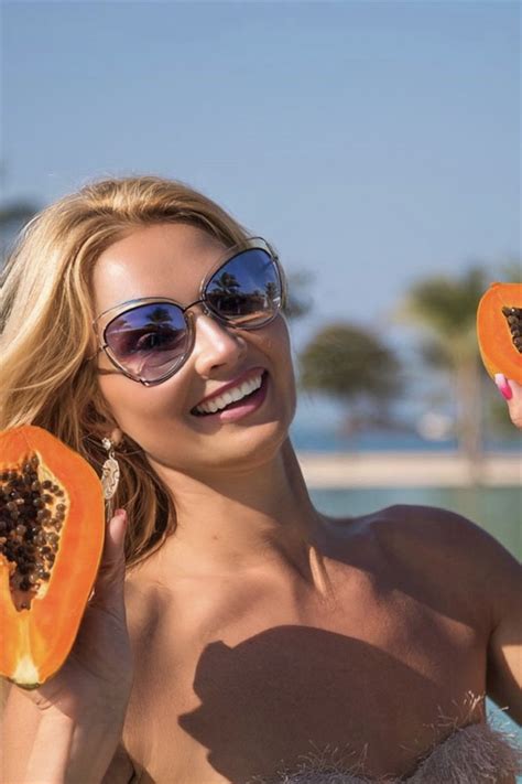 Charming Olena Y O From Kiev With Blonde Hair Id Ladadate