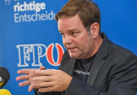 FPÖ stellt Anspruch auf Landeshauptmann Sessel in Tirol und steht im