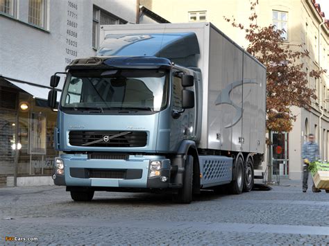 Photos of Volvo FE Hybrid 6x2 2011 (1024x768)