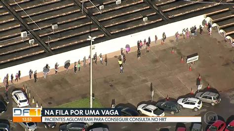 Pacientes enfrentam fila e aglomeração no HRT para marcar consulta