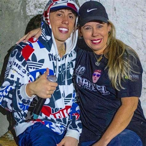 MC Daniel realiza o sonho de sua mãe de conhecer Adriane Galisteu Jetss