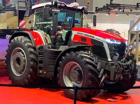 Neuer Großtraktor 9S von Massey Ferguson auf Agritechnica überzeugt mit