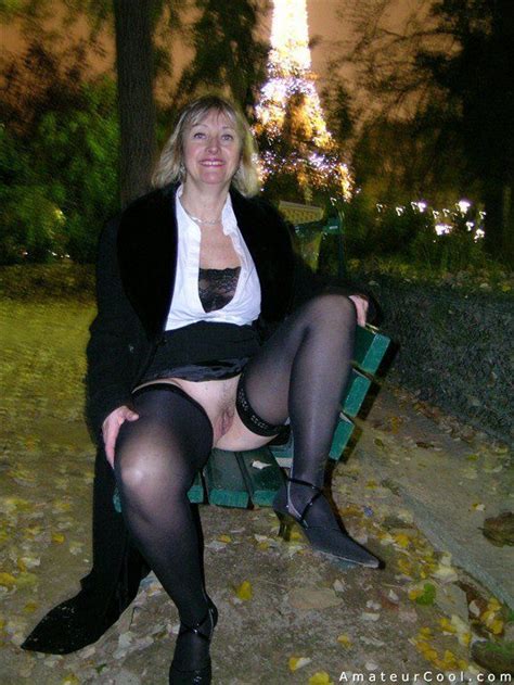 Flashing Mature Public Tit Sexy New Pic Free