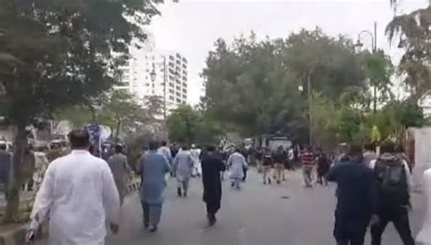 Ppp Ji Workers Clash After Wahab Becomes Karachi Mayor Defeating Rehman