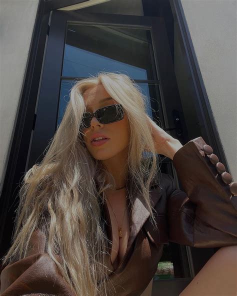 Alexandra Cooper Net Worth, Biography, Career, Age, Height