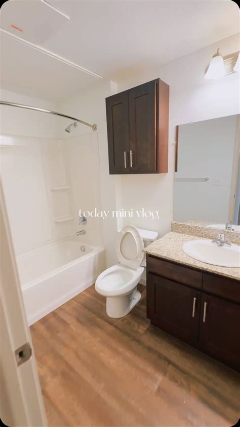 Crenshaw Grand Apartments | Make your move this spring and watch $500