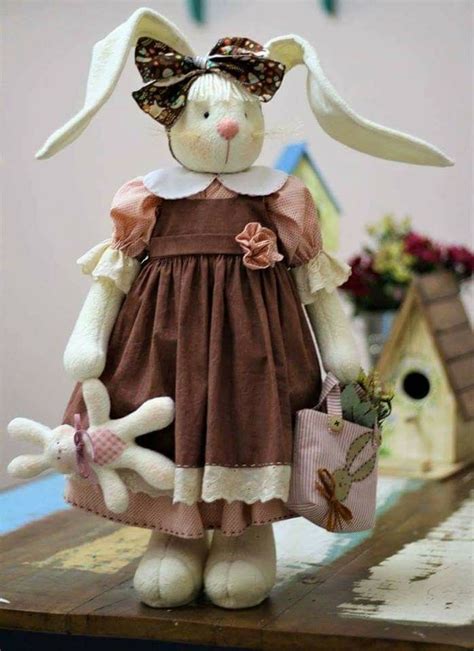 Pin By Ileana S Hudo On Easter Soft Sculpture Dolls Christmas Elf