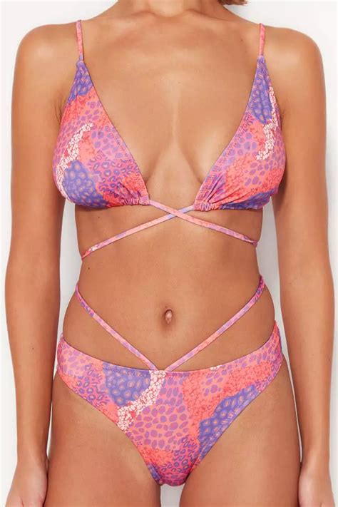 Buy Trendyol Patterned Triangle Tie Triangle Bikini Top Online