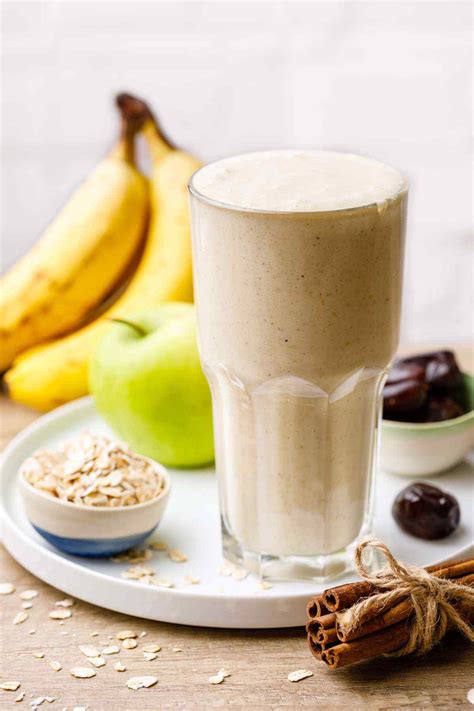 Mom-Approved Apple Smoothie (Easy to Make and So Good!) - Blender Balance