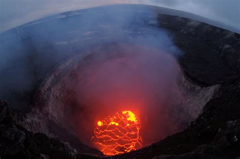 Fire, lava and smoke in Hawaii | New York Post