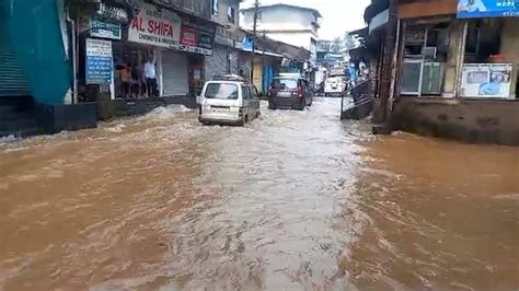 वाशिष्ठी नदीचं रौद्ररूप चिपळूणमध्ये घरात बाजारपेठेत दुकानांमध्ये पाणीच