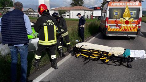 Vigili Del Fuoco Montebelluna TV Incidente Stradale Fra 3 Auto