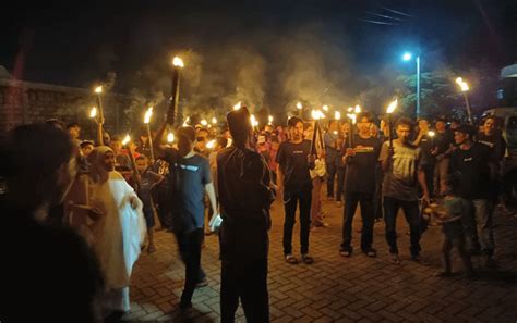 Sambut Ramadan Seribuan Warga Desa Tenrigangkae Ramaikan Parade Obor