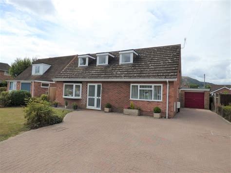 Bed Detached House For Sale In Windrush Crescent Malvern