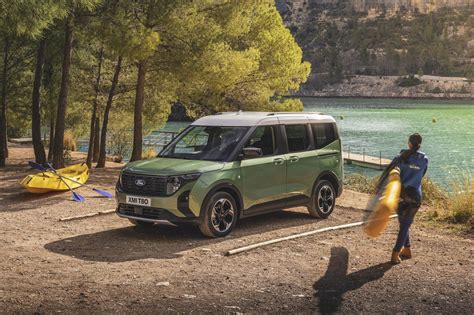 Elektro Familienvan Ford Stellt E Tourneo Courier Vor Elektroauto