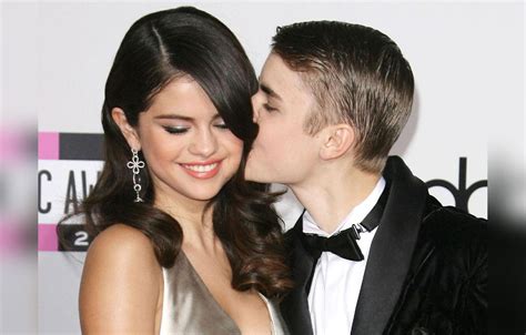 Selena Gomez And Justin Bieber Tongue Kissing