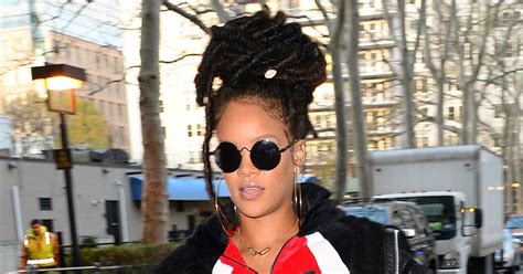 Rihanna Has Short Platinum Blonde Hair Now Teen Vogue