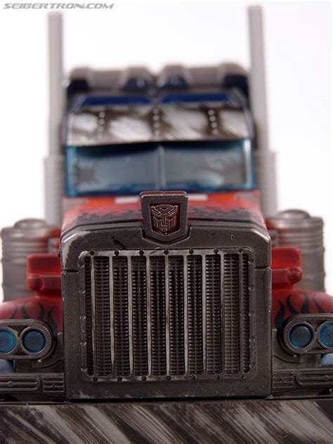 Transformers Battle Damaged Optimus Prime Toy Gallery Image