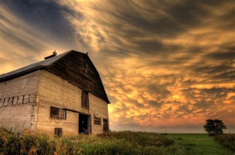 Farm barn sunrise Stock Photos, Royalty Free Farm barn sunrise Images ...