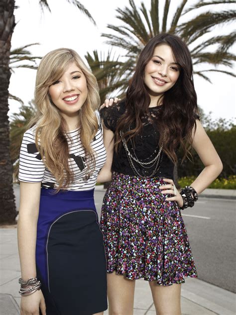 Sam Puckett And Carly Shay Miranda Cosgrove Miranda Cosgrove Bikini