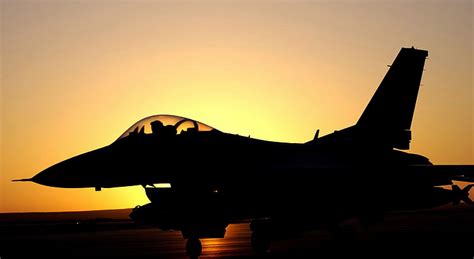 HD wallpaper: general dynamics f 16 fighting falcon sunset aircraft ...