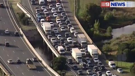 Fatal Crash Brings Monash Freeway To A Standstill