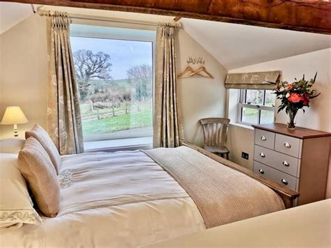 The Best Lodges In Wales With Hot Tub Blog Travel With Mansoureh