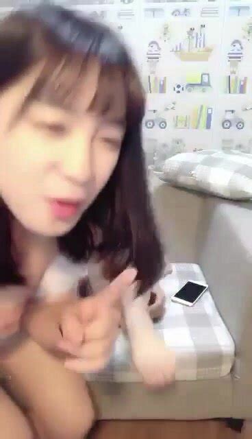 Asian Lesbians Rubbing Pussy With Pussy In Scissors Cnn Amador