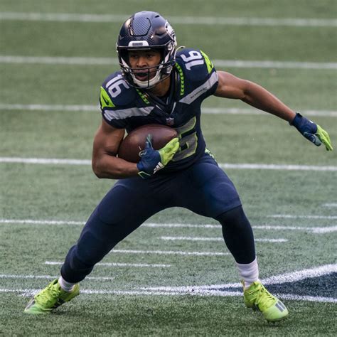 Report: Tyler Lockett, Seahawks Agree to 4-Year, $69.2M Contract ...