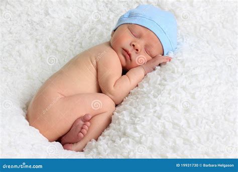 Neugeborenes Baby Stockfoto Bild Von Haltung Sch Tzchen