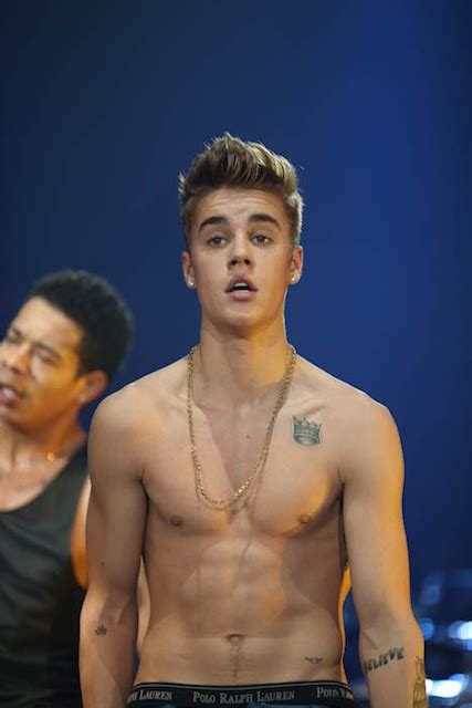 Hot Guys Justin Bieber Sexy Six Pack And Shirtless 15th Dec