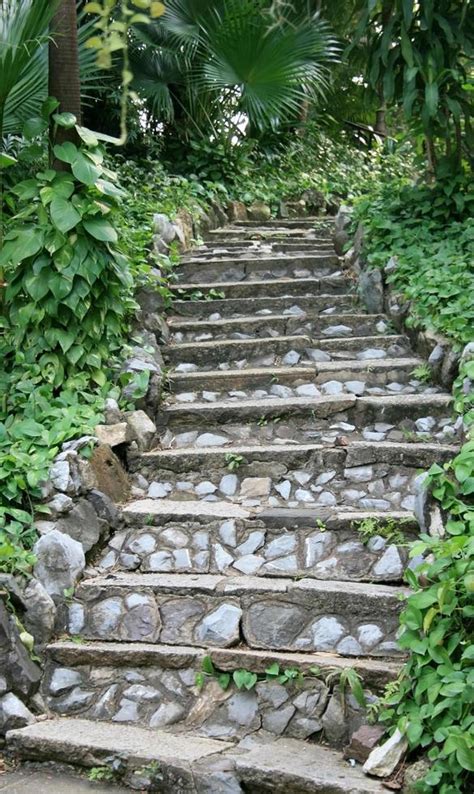 Escaleras De Piedra Natural Foto De Stock En Vecteezy