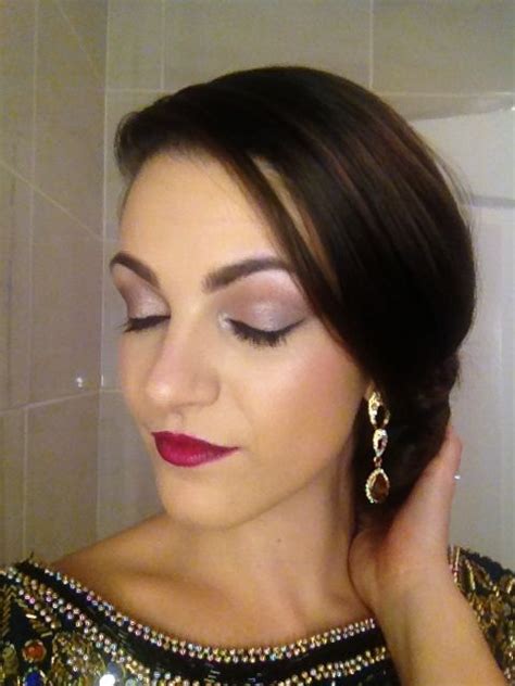 Gatsby Inspired Smokey Brown Eye Cranberry Lip Eyes Using Urban Decay Naked 2 Palette