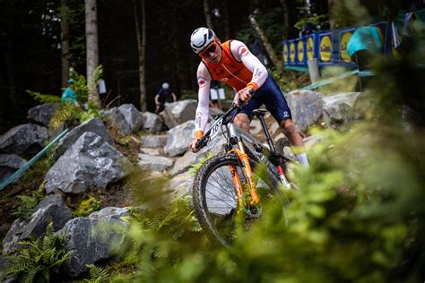 Mathieu Van Der Poel Abandonne Le Championnat Du Monde De Vtt Au Tour