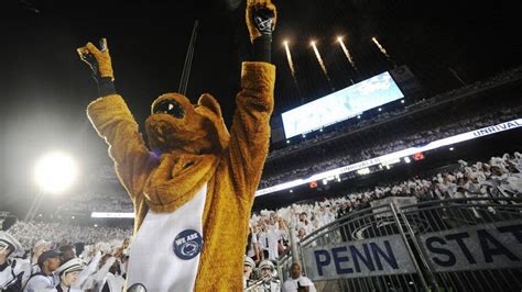 Penn State S Nittany Lion Inducted Into The Mascot Hall Of Fame