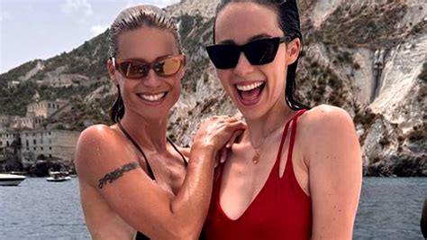 Michelle Hunziker E Aurora Ramazzotti In Costume La Risposta A Una