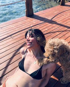 5 Hot Sexy Ceren Moray Bikini Pics