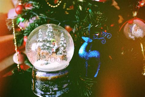 Новогодний стеклянный шар - фото и картинки: 56 штук