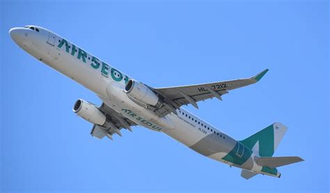 Hl7212 Airbus A321sl Of Air Seoul Departing Rwy06r At O Flickr